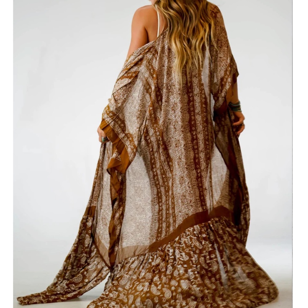 Toffee Maxi Free Flow Paisley Duster Kimono - Picture 3 of 5